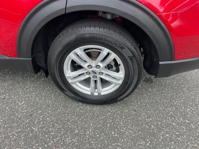 Photo of 2022 Rapid Red Metallic Tinted Clearcoat Ford Explorer