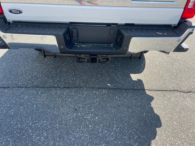 Photo of 2025 Star White Ford F-350