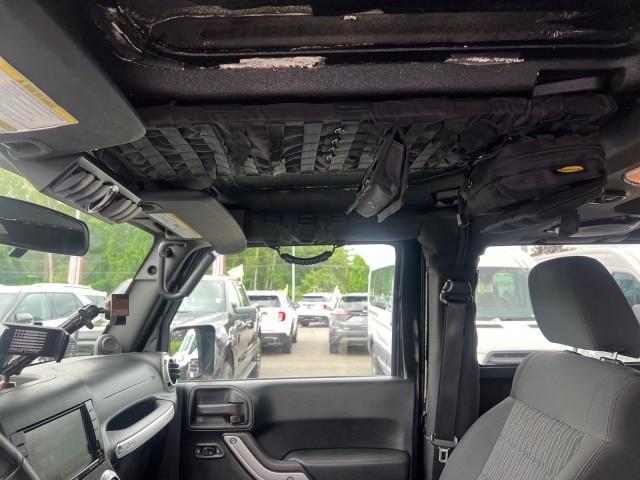 Photo of 2012 Natural Green Pearlcoat Jeep Wrangler