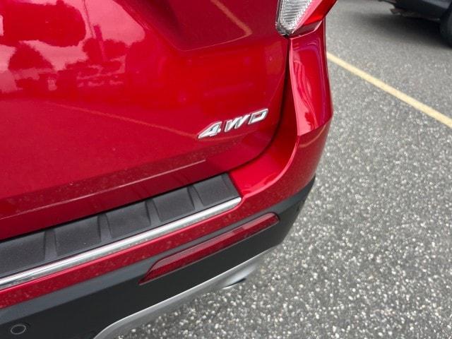Photo of 2022 Rapid Red Metallic Tinted Clearcoat Ford Explorer