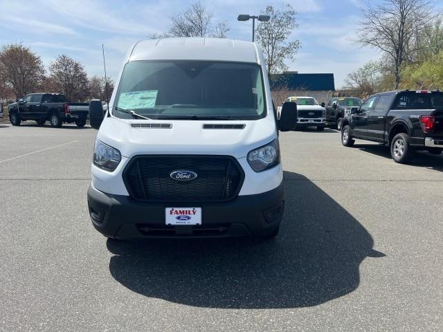 Photo of 2025 Oxford White Ford Transit-250