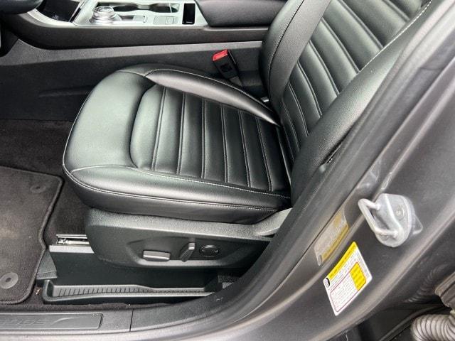 Photo of 2022 Carbonized Gray Ford Edge