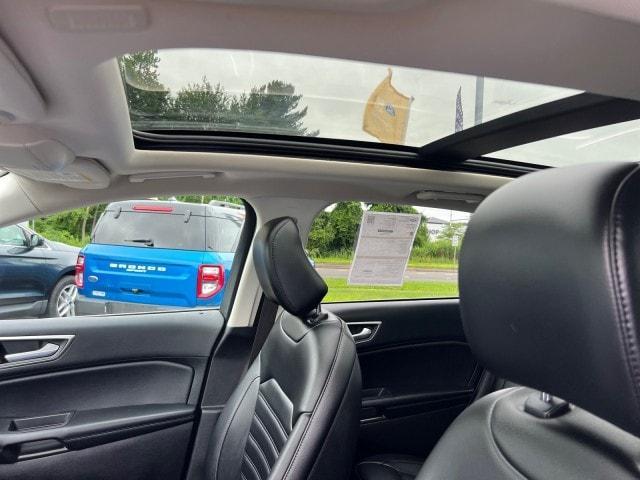 Photo of 2022 Carbonized Gray Ford Edge