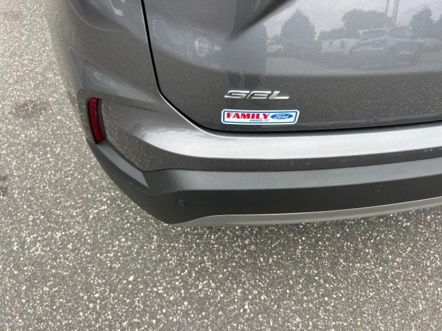 Photo of 2022 Carbonized Gray Ford Edge