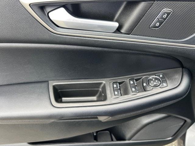 Photo of 2022 Carbonized Gray Ford Edge