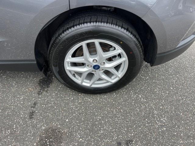 Photo of 2022 Carbonized Gray Ford Edge
