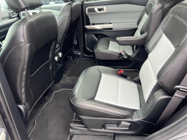 Photo of 2022 Carbonized Gray Metallic Ford Explorer