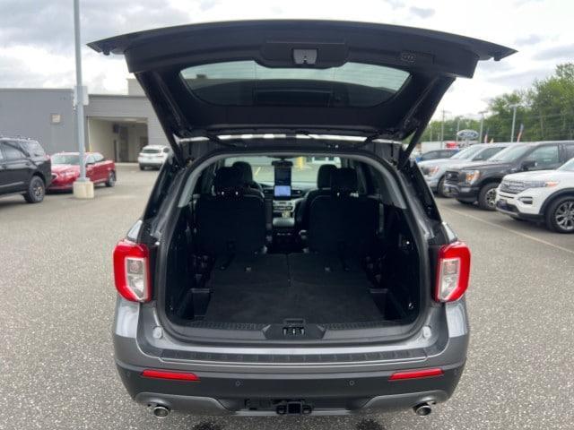 Photo of 2022 Carbonized Gray Metallic Ford Explorer