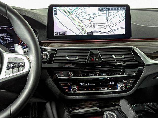 Photo of 2022 Carbon Black Metallic BMW 540