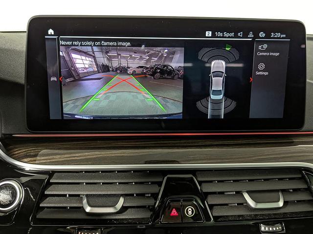 Photo of 2022 Carbon Black Metallic BMW 540