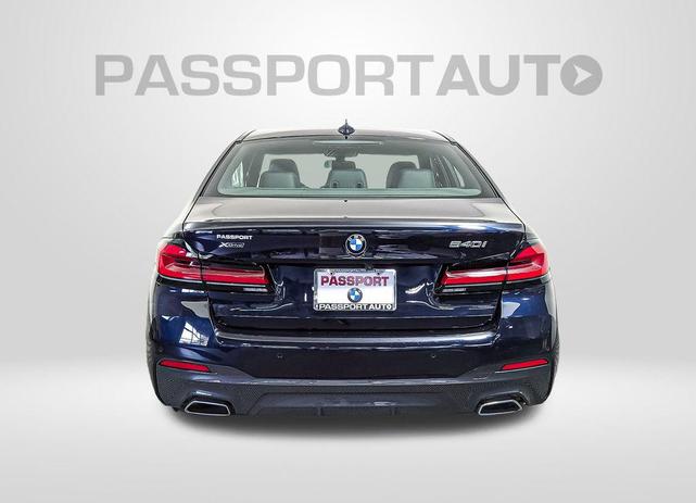 Photo of 2022 Carbon Black Metallic BMW 540