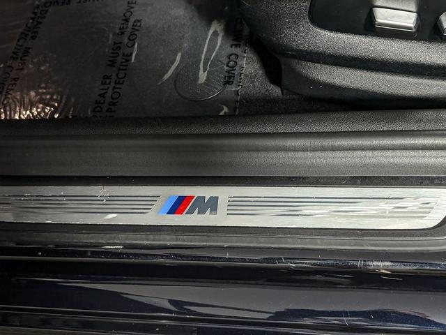 Photo of 2022 Carbon Black Metallic BMW 540