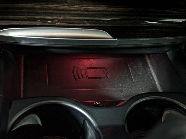 Photo of 2022 Carbon Black Metallic BMW 540