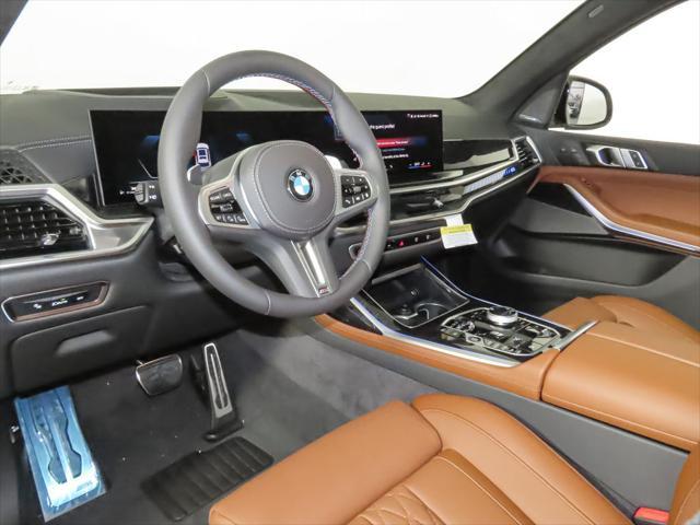 Photo of 2026 Mineral White Metallic BMW X7