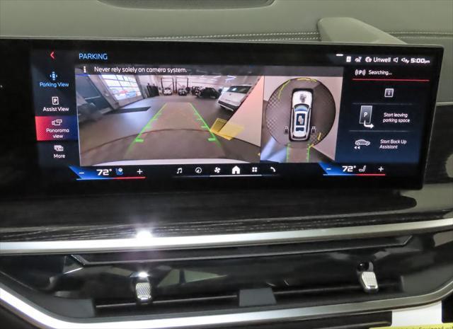 Photo of 2026 Mineral White Metallic BMW X7