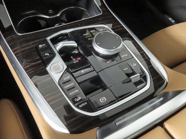 Photo of 2026 Black Sapphire Metallic BMW X7