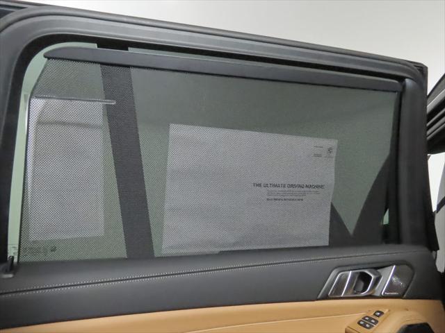 Photo of 2026 Black Sapphire Metallic BMW X7