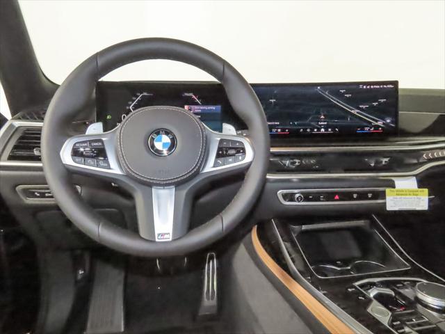 Photo of 2026 Black Sapphire Metallic BMW X7