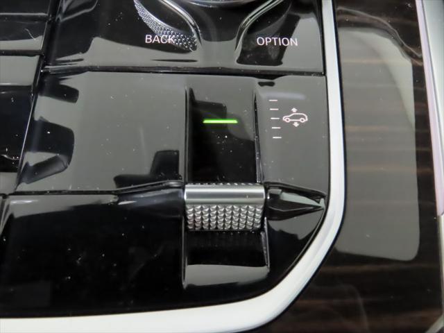 Photo of 2026 Black Sapphire Metallic BMW X7