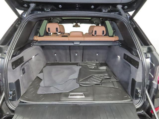 Photo of 2023 Black Sapphire Metallic BMW X5