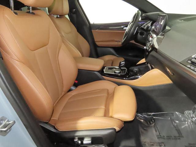 Photo of 2023 Brooklyn Grey Metallic BMW X4