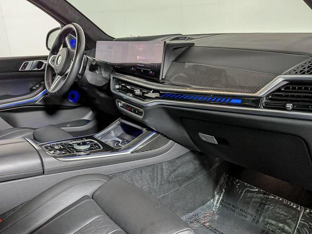 Photo of 2023 Tanzanite Blue II Metallic BMW X7