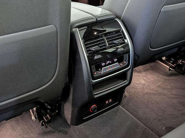 Photo of 2023 Tanzanite Blue II Metallic BMW X7