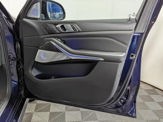 Photo of 2023 Tanzanite Blue II Metallic BMW X7