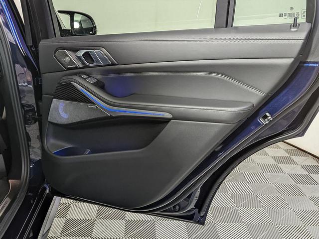 Photo of 2023 Tanzanite Blue II Metallic BMW X7