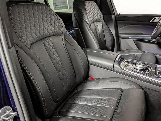 Photo of 2023 Tanzanite Blue II Metallic BMW X7