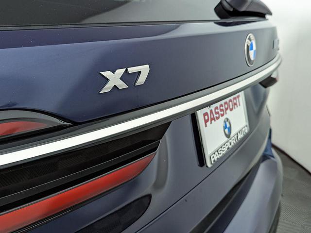 Photo of 2023 Tanzanite Blue II Metallic BMW X7