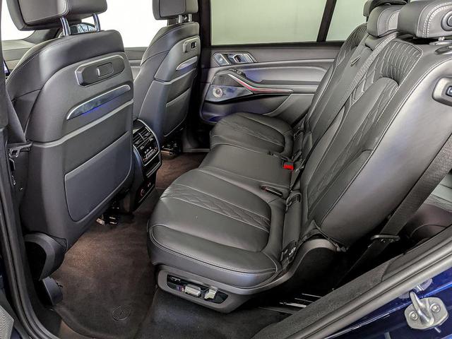 Photo of 2023 Tanzanite Blue II Metallic BMW X7
