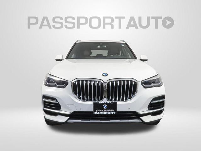 Photo of 2023 Alpine White BMW X5