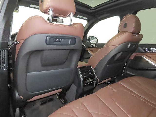 Photo of 2023 Alpine White BMW X5