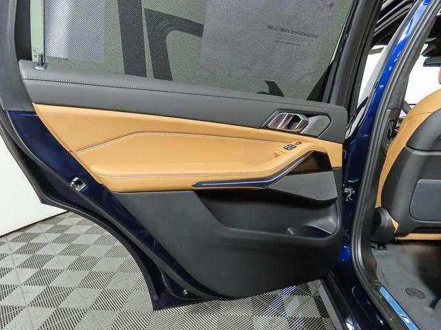 Photo of 2026 Tanzanite Blue II Metallic BMW X7