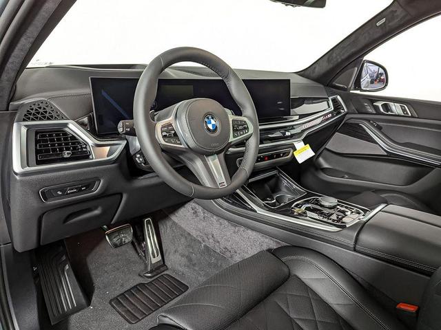 Photo of 2026 Skyscraper Grey Metallic BMW X7