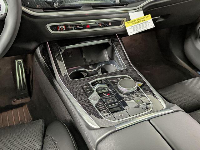 Photo of 2026 Skyscraper Grey Metallic BMW X7