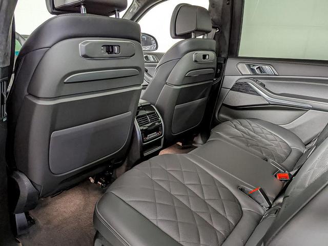 Photo of 2026 Skyscraper Grey Metallic BMW X7