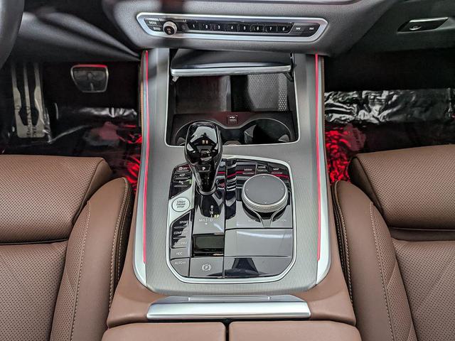 Photo of 2023 Carbon Black Metallic BMW X5