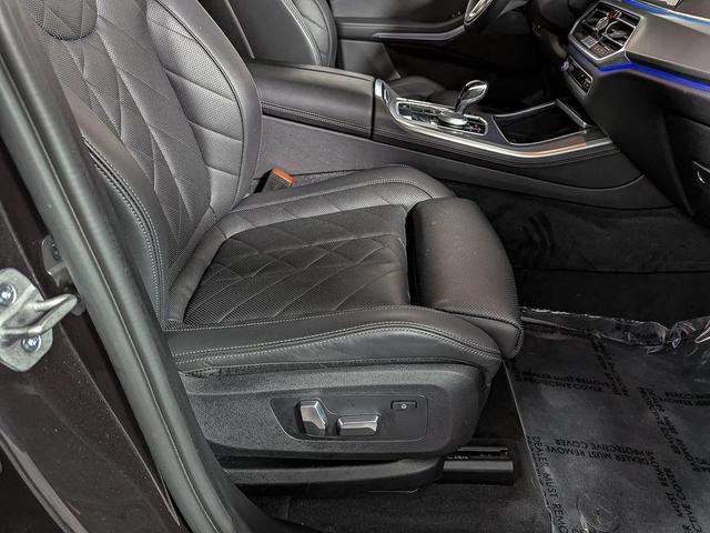 Photo of 2023 Dark Graphite Metallic BMW X5