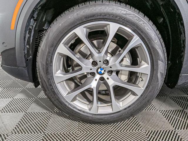 Photo of 2023 Dark Graphite Metallic BMW X5