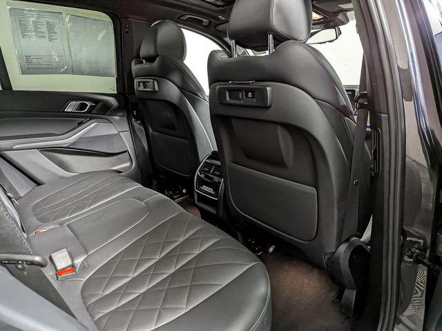 Photo of 2023 Dark Graphite Metallic BMW X5