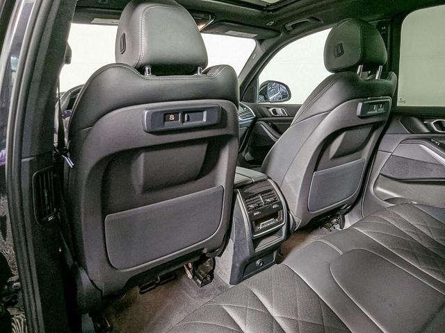 Photo of 2023 Dark Graphite Metallic BMW X5