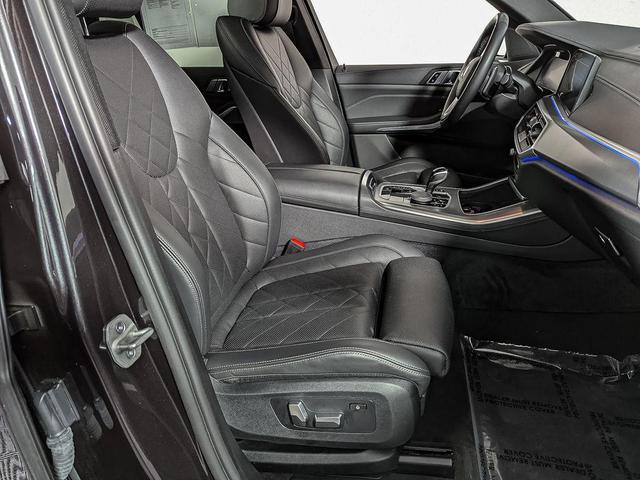 Photo of 2023 Dark Graphite Metallic BMW X5