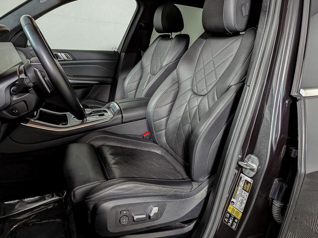 Photo of 2023 Dark Graphite Metallic BMW X5