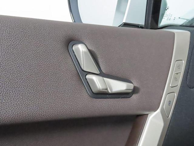 Photo of 2026 Mineral White Metallic BMW iX