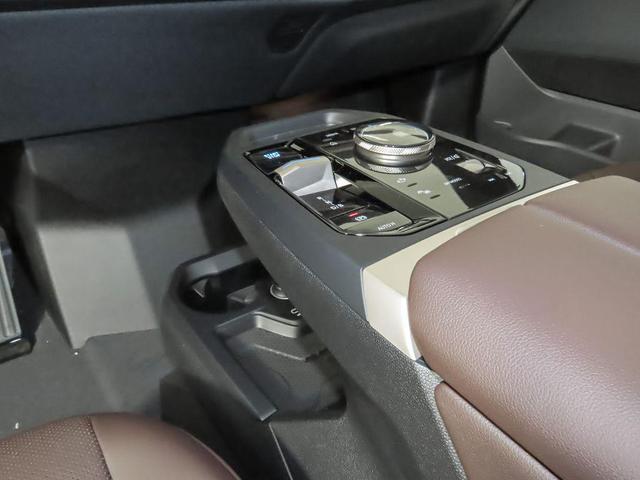 Photo of 2026 Mineral White Metallic BMW iX