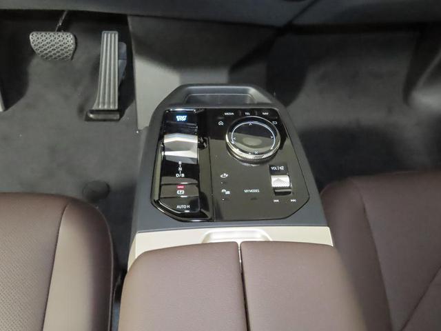 Photo of 2026 Mineral White Metallic BMW iX