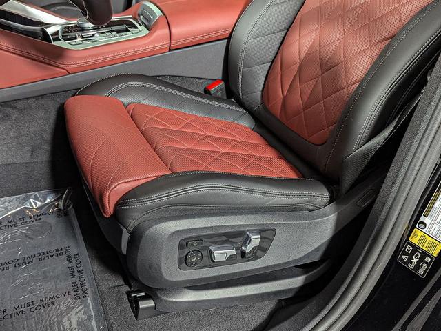 Photo of 2024 Black Sapphire Metallic BMW X6