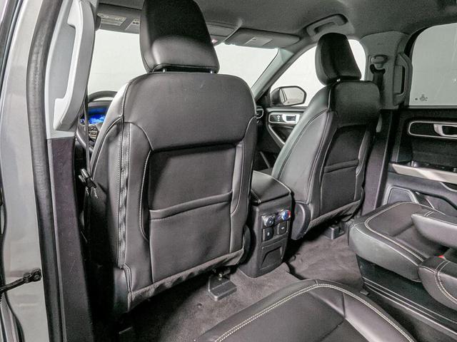 Photo of 2022 ICONIC SILVER METALLIC Ford Explorer
